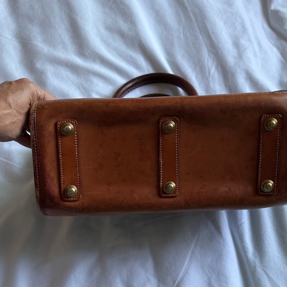 Vintage, classic Dooney & Bourke Black and Brown Leather Hand bag - Picture 3 of 6